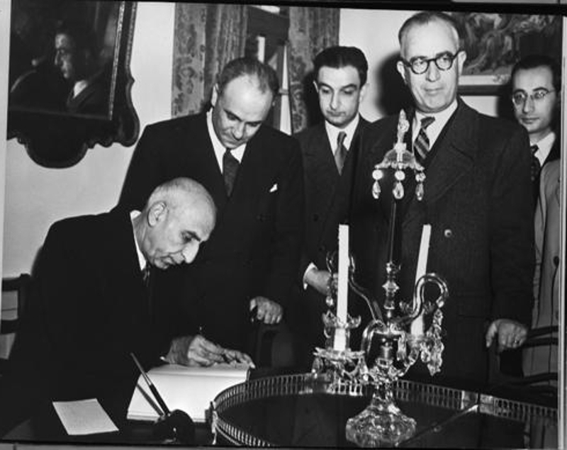Mohammed-Mossadegh-08