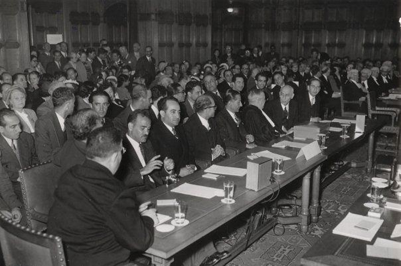 Mohammed-Mossadegh-41
